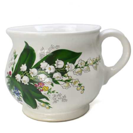 weiße keramik tassen von 0,35 liter inhalt verziert mit maiglöckchen